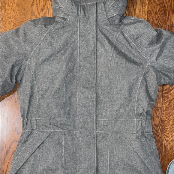 The North Face Gray Puffer Jacket with Fur Hood - Picture 2 of 14